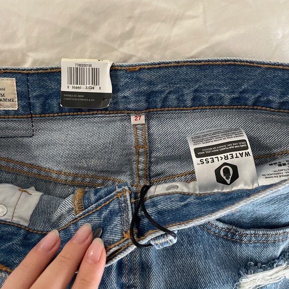 Brand new Levi's high rise deconstructed skirt - Picture 4 of 4
